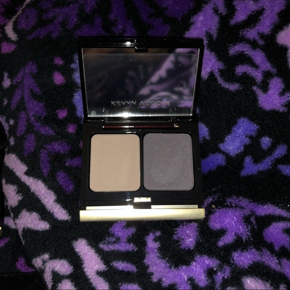 Bundle of Kevyn Aucoin Eyeshadows and Blush - Picture 2 of 9